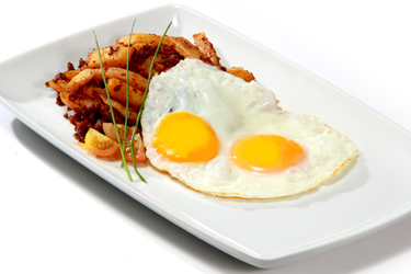 Huevos rotos au chorizo